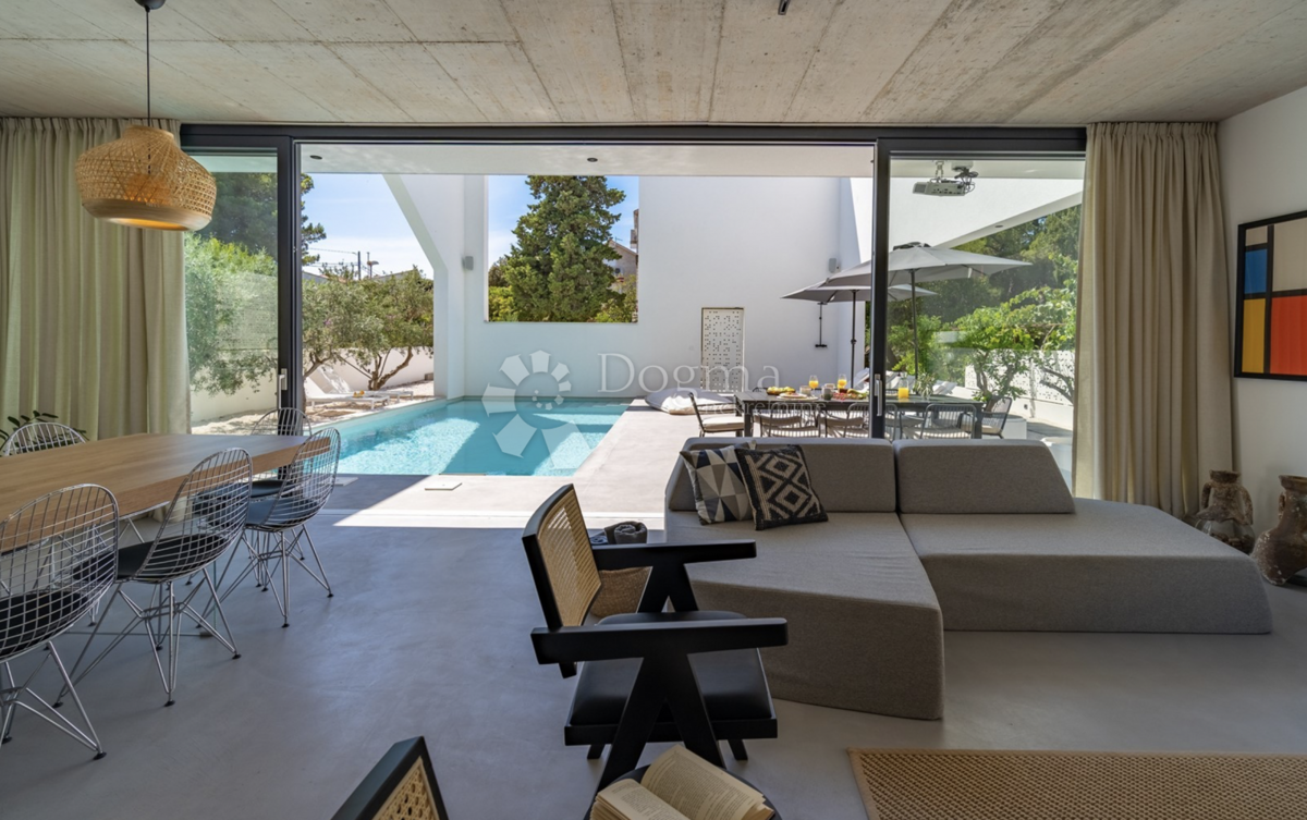 Hiša Supetar, 240m2