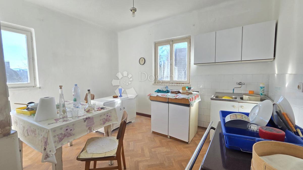 Hiša Vrbovsko, 200m2