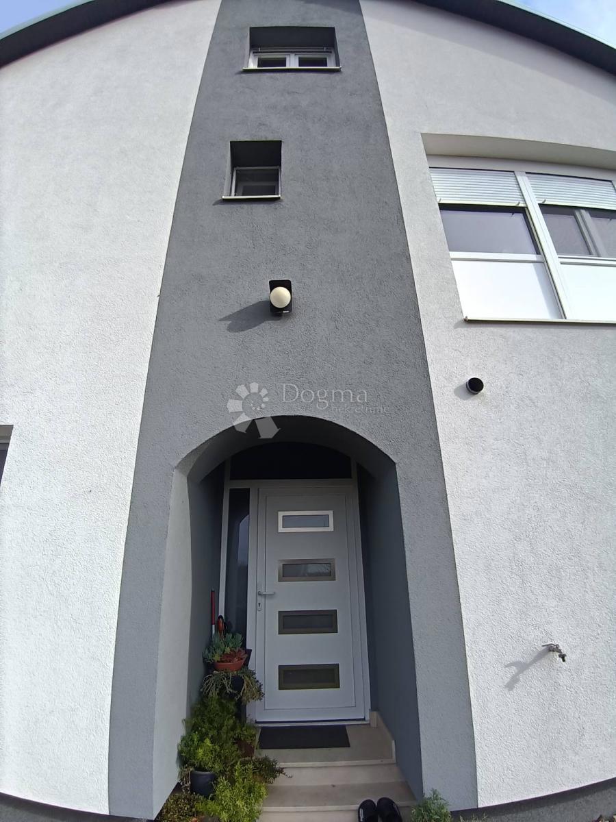 Hiša Tenja, Osijek - Okolica, 162m2