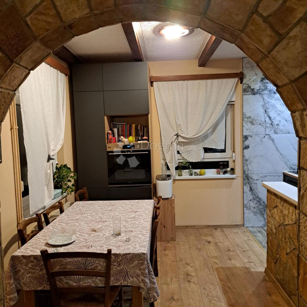 Hiša Tenja, Osijek - Okolica, 162m2