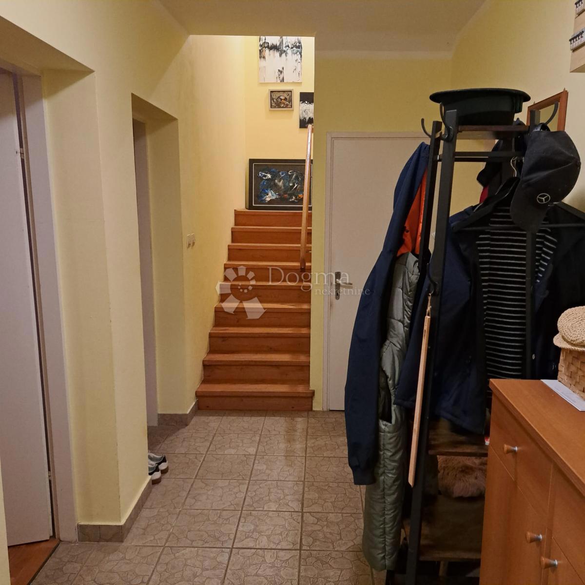 Hiša Tenja, Osijek - Okolica, 162m2