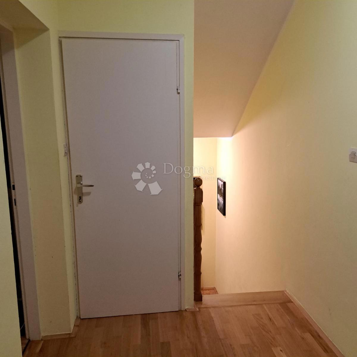 Hiša Tenja, Osijek - Okolica, 162m2