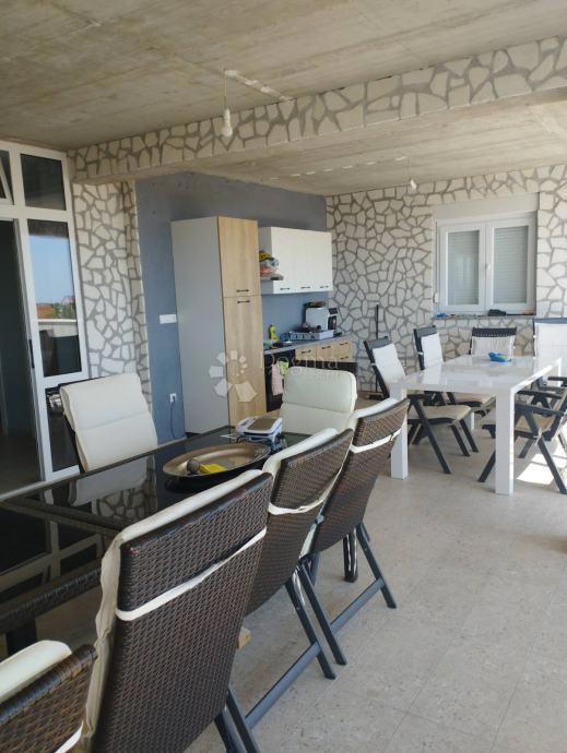 Hiša Donje Biljane, Benkovac, 350m2