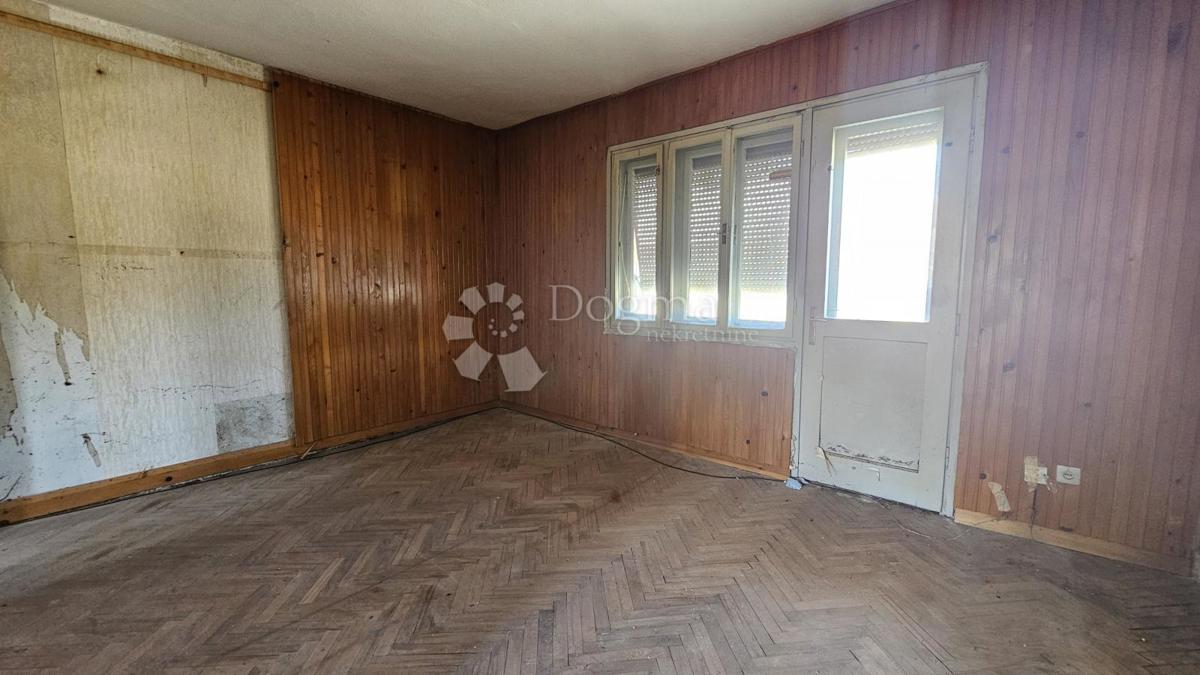 Hiša Vrbovsko, 180m2