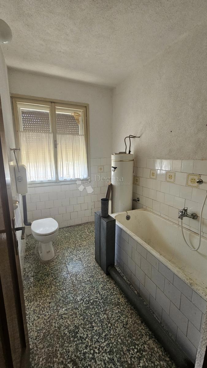 Hiša Vrbovsko, 180m2