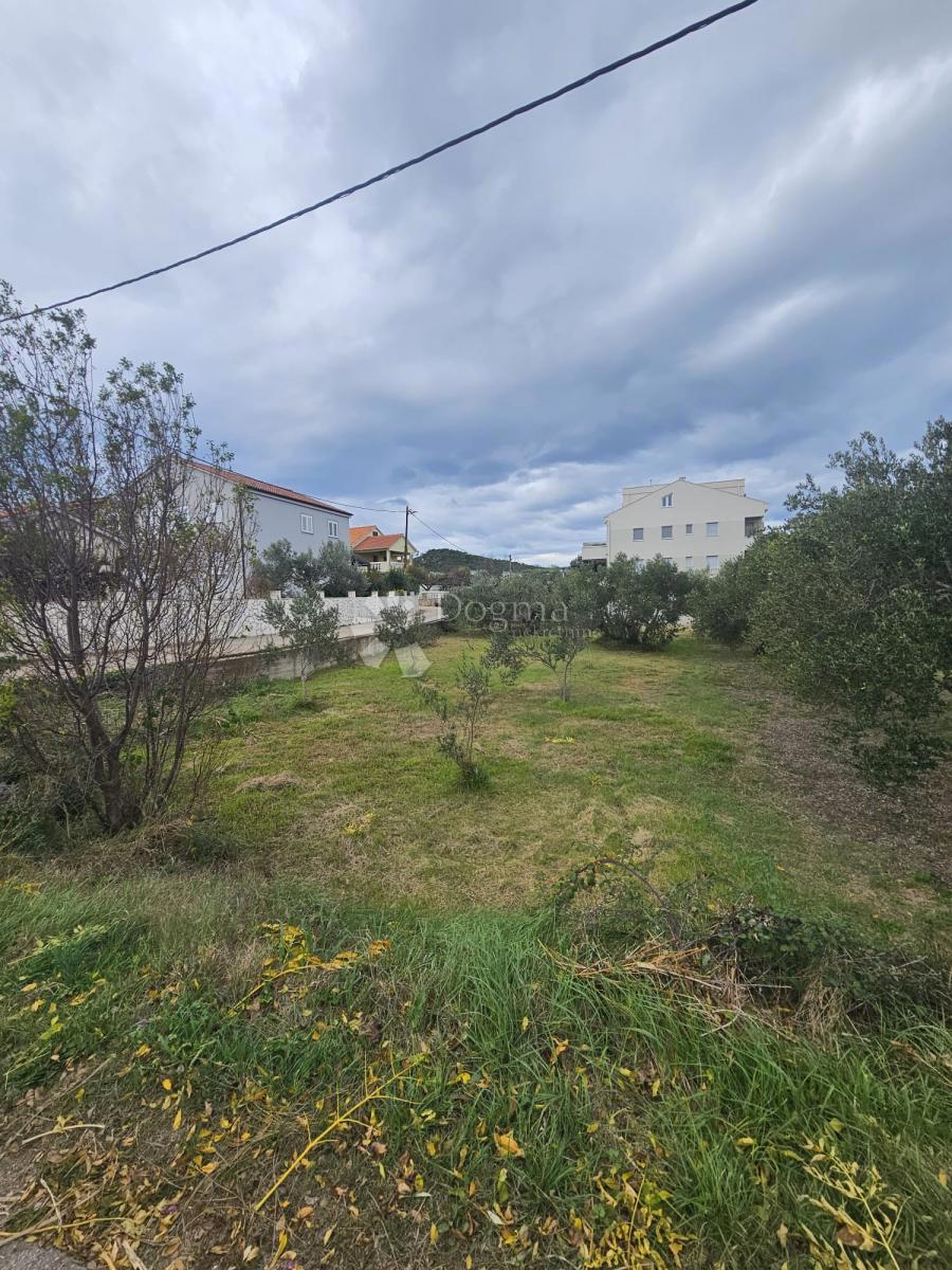 Gradbeno zemljišče Pašman 150m od morja