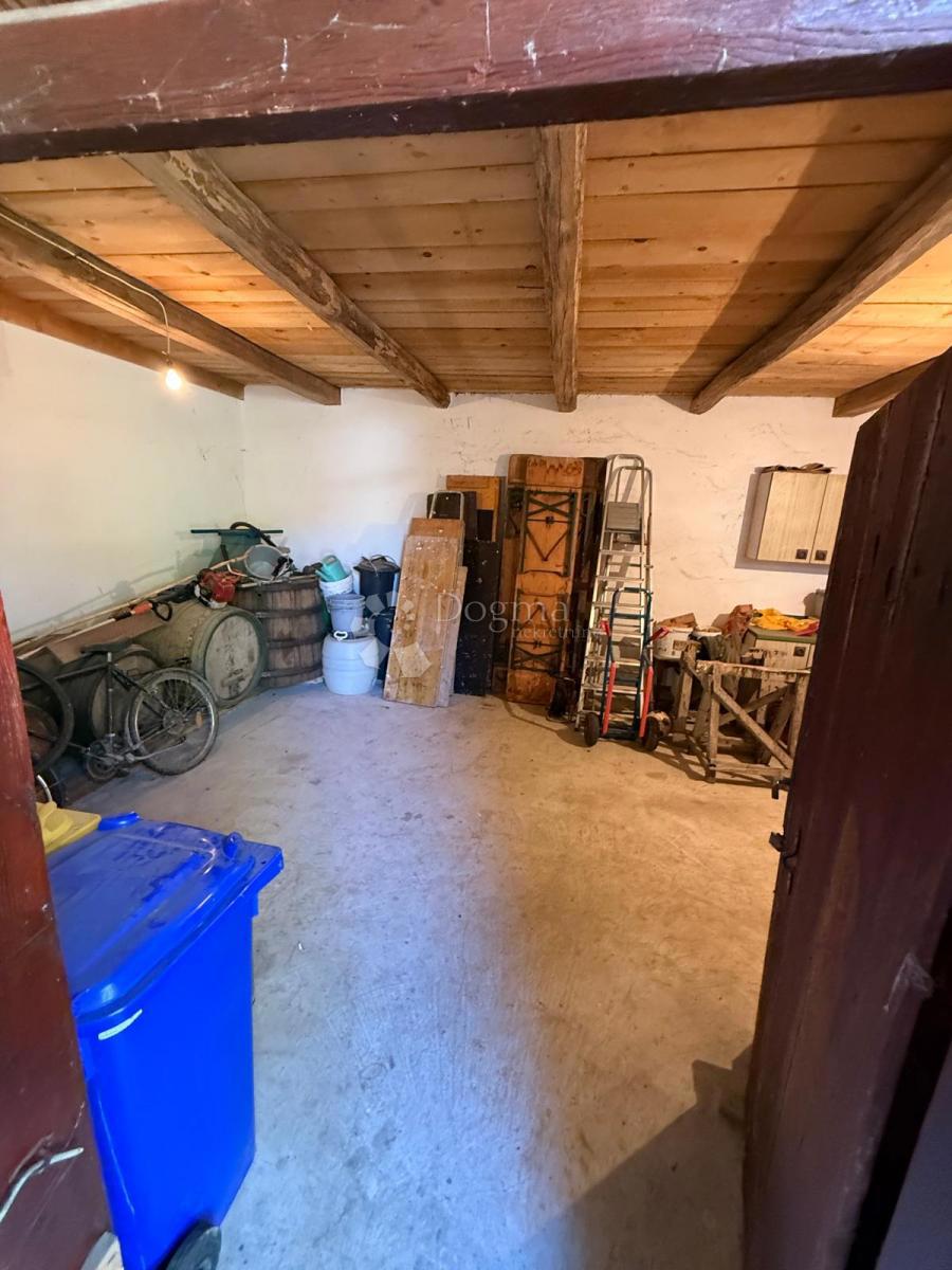 Hiša Lonjica, Vrbovec, 277m2