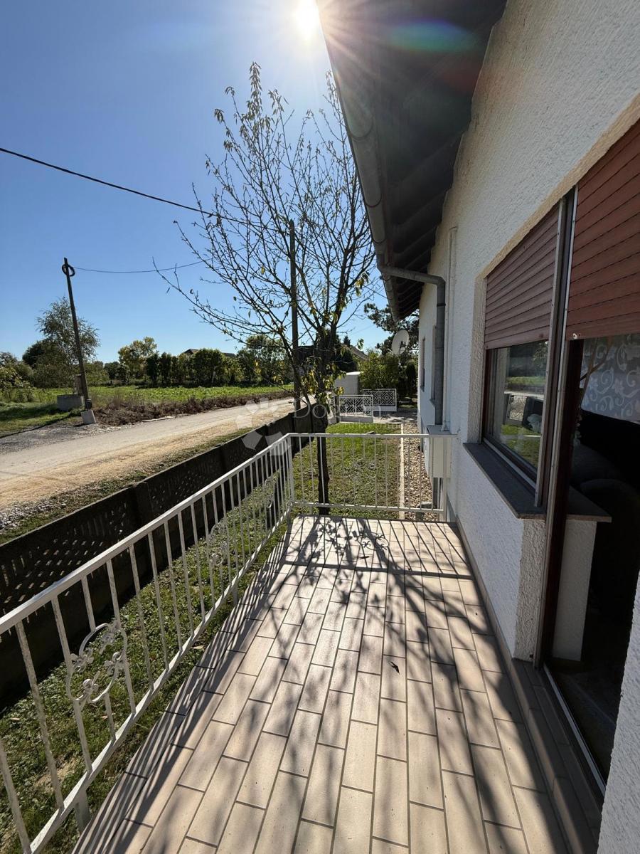 Hiša Lonjica, Vrbovec, 277m2