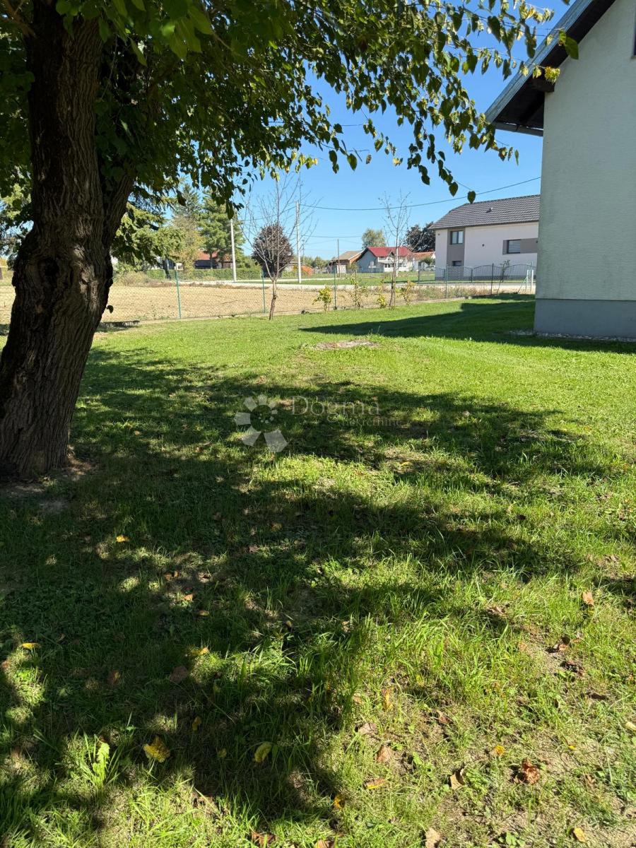 Hiša Lonjica, Vrbovec, 277m2