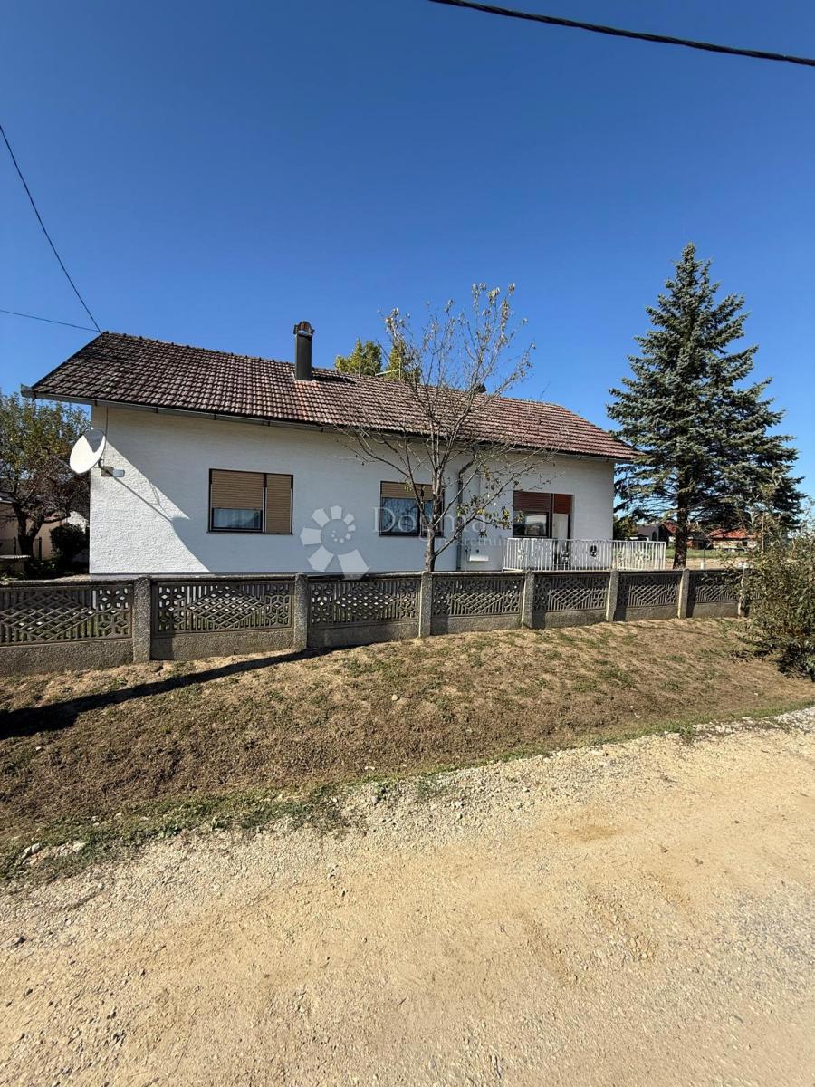 Hiša Lonjica, Vrbovec, 277m2