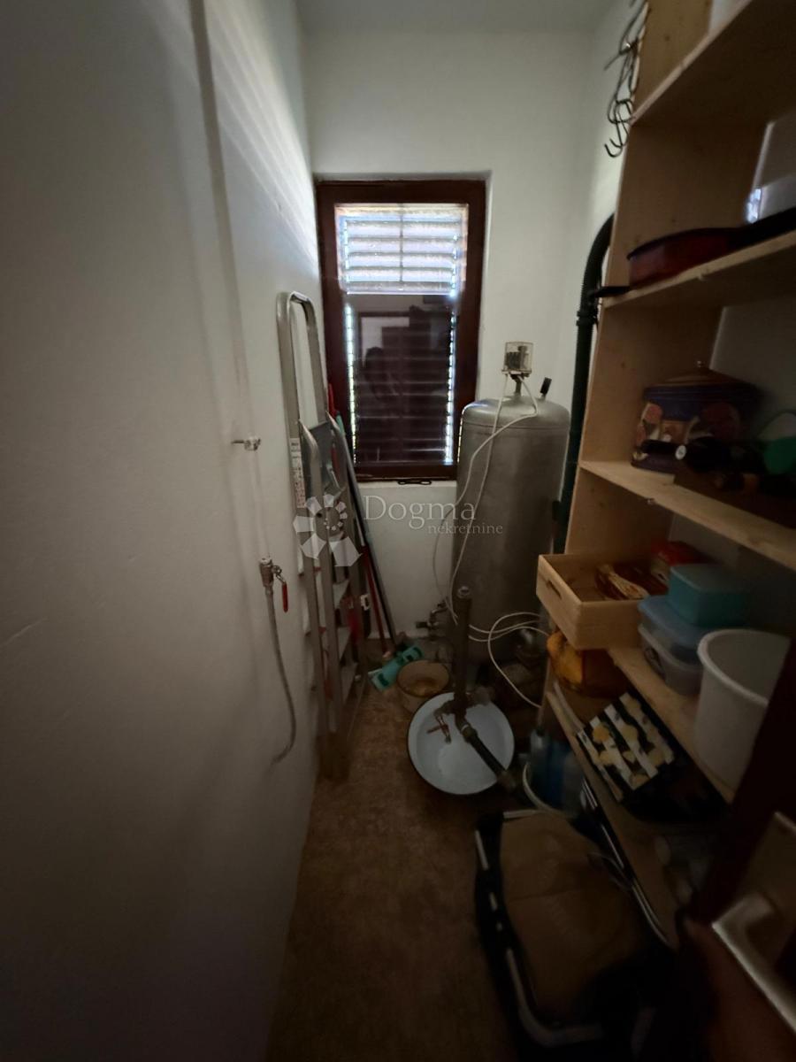 Hiša Lonjica, Vrbovec, 277m2