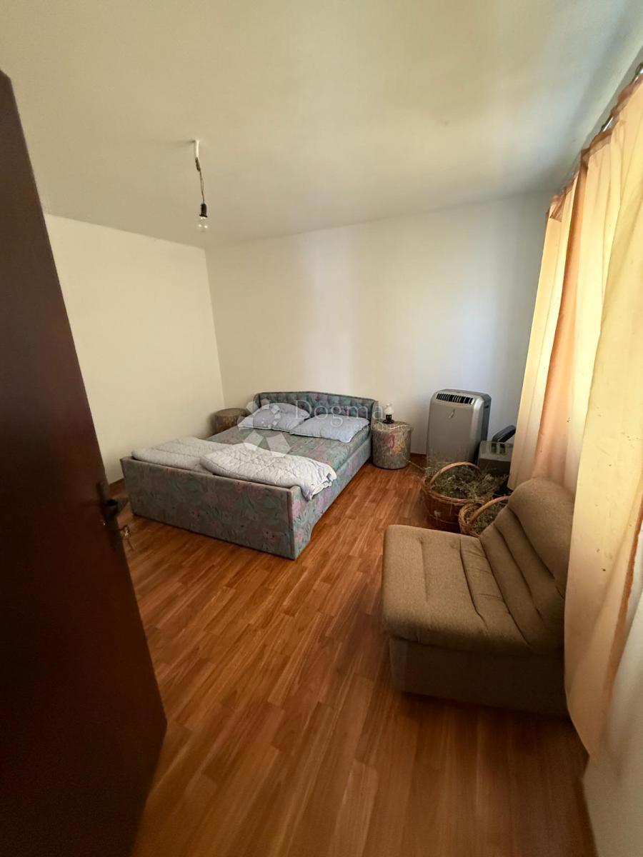 Hiša Lonjica, Vrbovec, 277m2