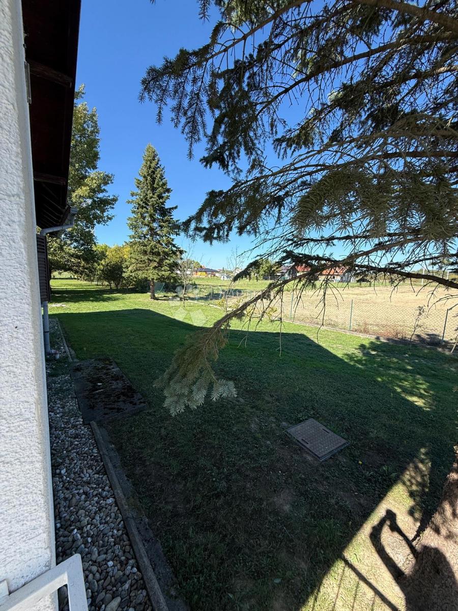 Hiša Lonjica, Vrbovec, 277m2