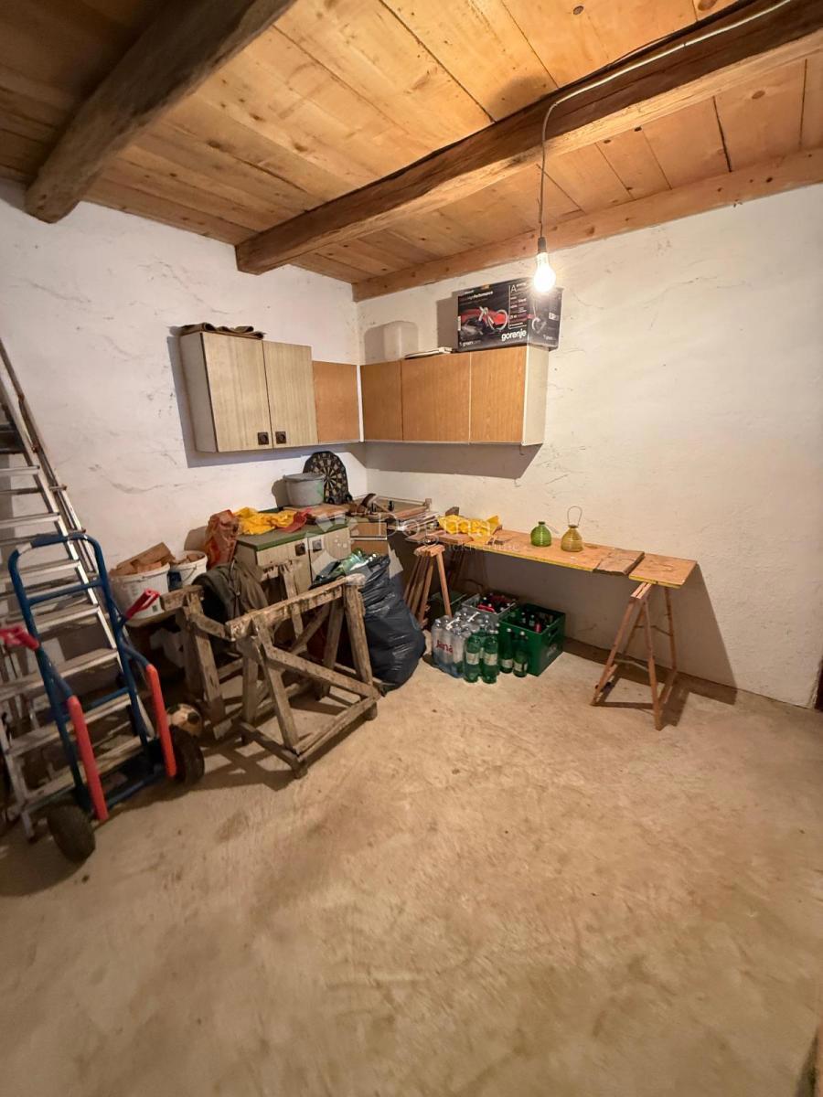 Hiša Lonjica, Vrbovec, 277m2