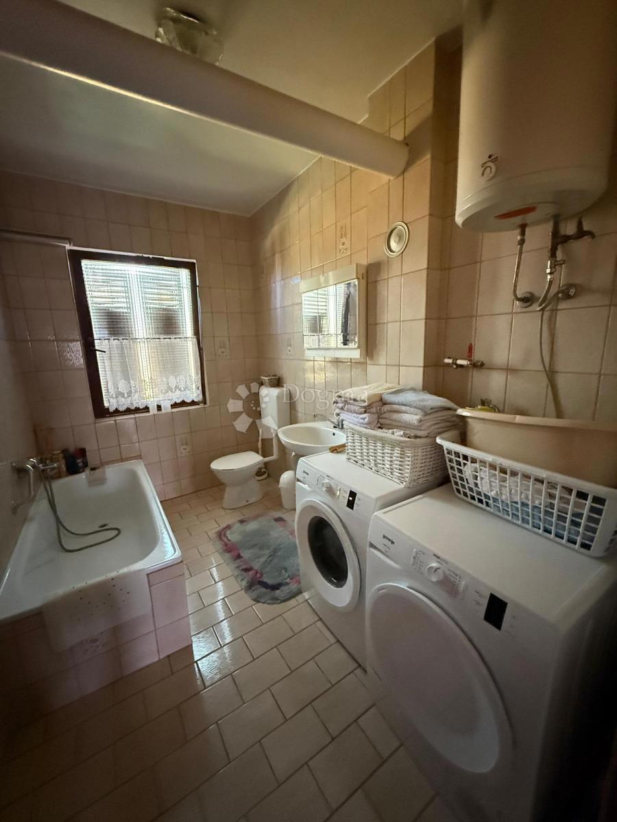 Hiša Lonjica, Vrbovec, 277m2