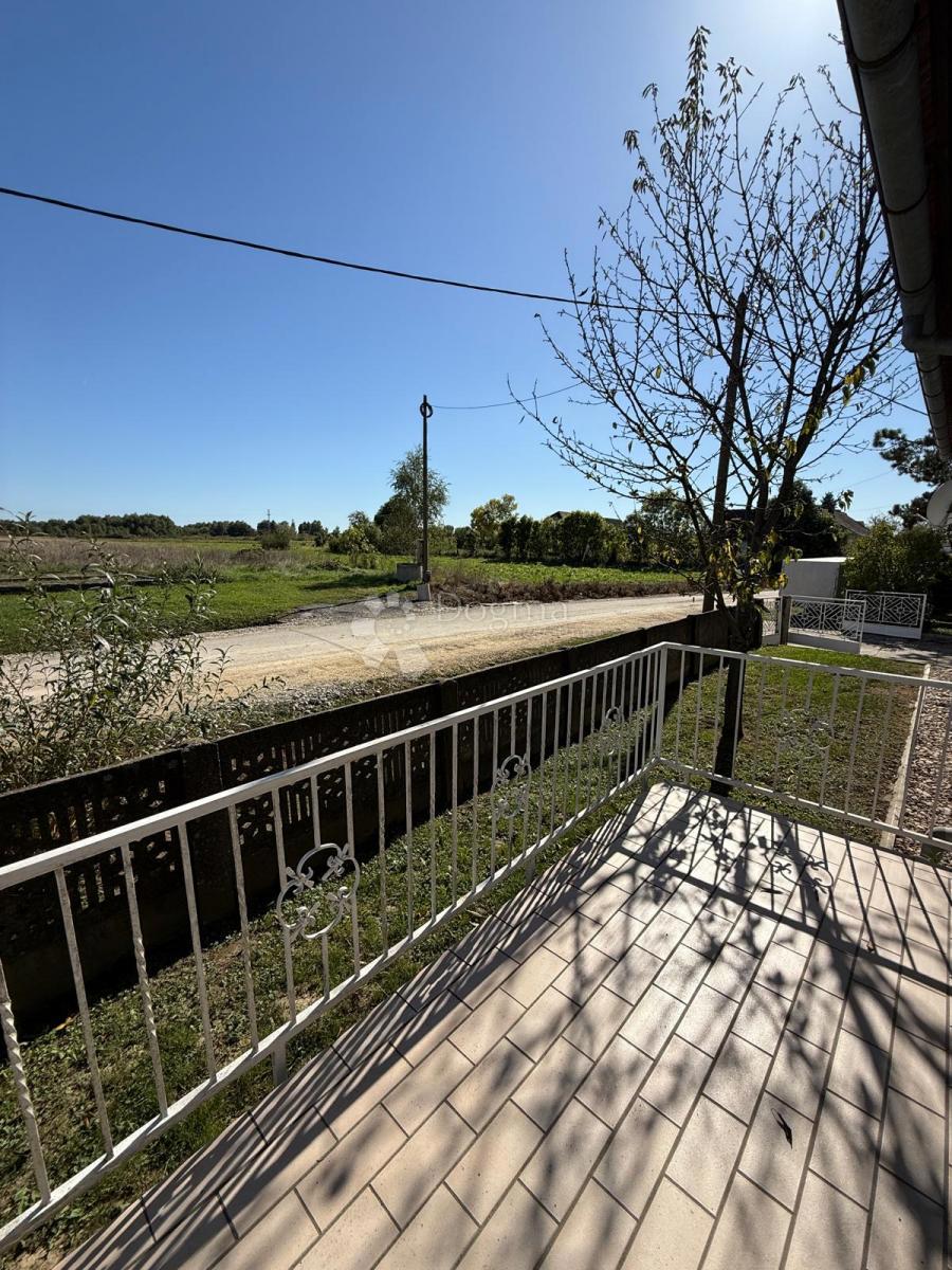 Hiša Lonjica, Vrbovec, 277m2