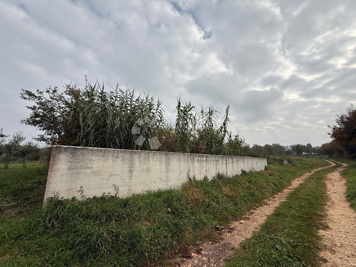 Gradbena parcela na mirni lokaciji