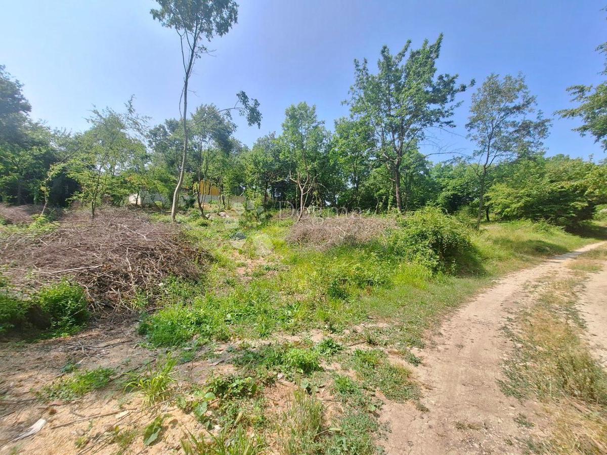 Zazidljivo zemljišče Labin, 1.208m2