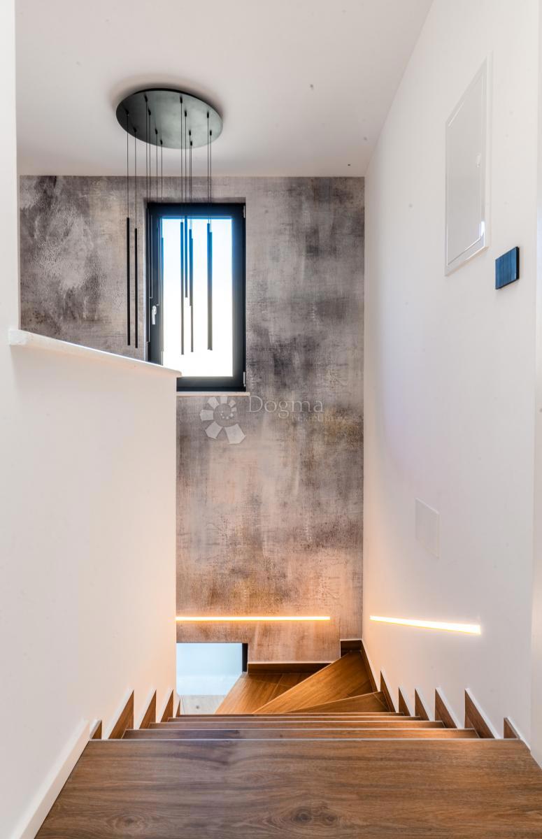 Stanovanje Kostrena Sveta Lucija, Kostrena, 252m2