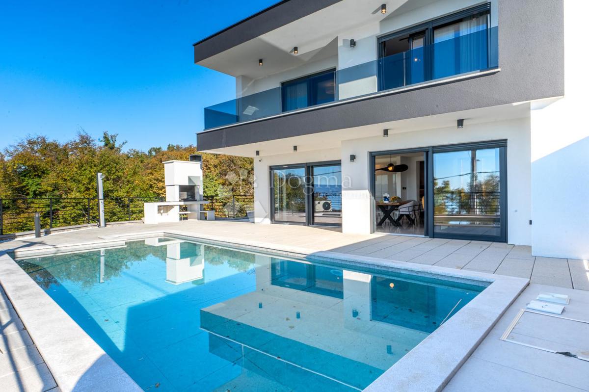 Stanovanje Kostrena Sveta Lucija, Kostrena, 252m2