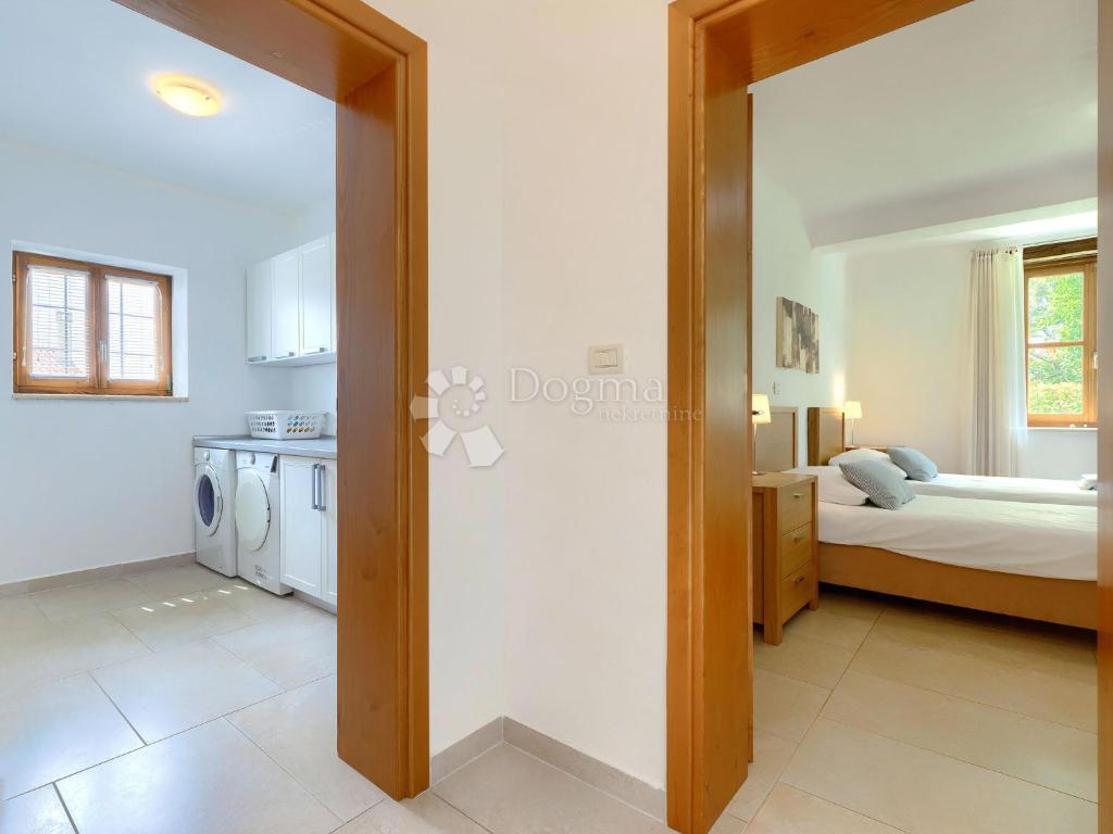 Vila s panoramskim razgledom na Istro