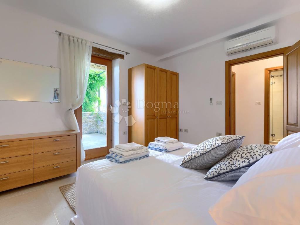 Vila s panoramskim razgledom na Istro