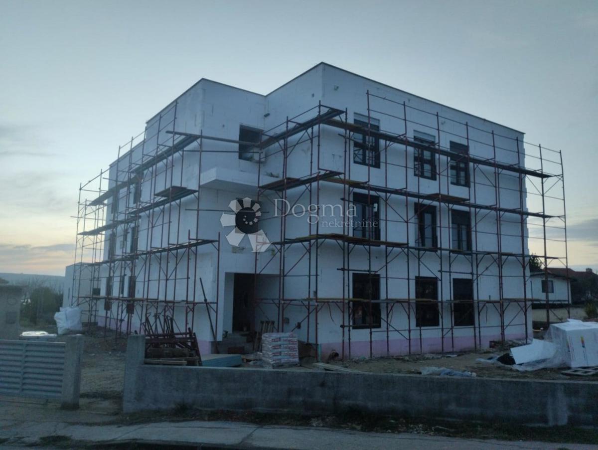 Apartma Ljubač, Ražanac, 102,17m2