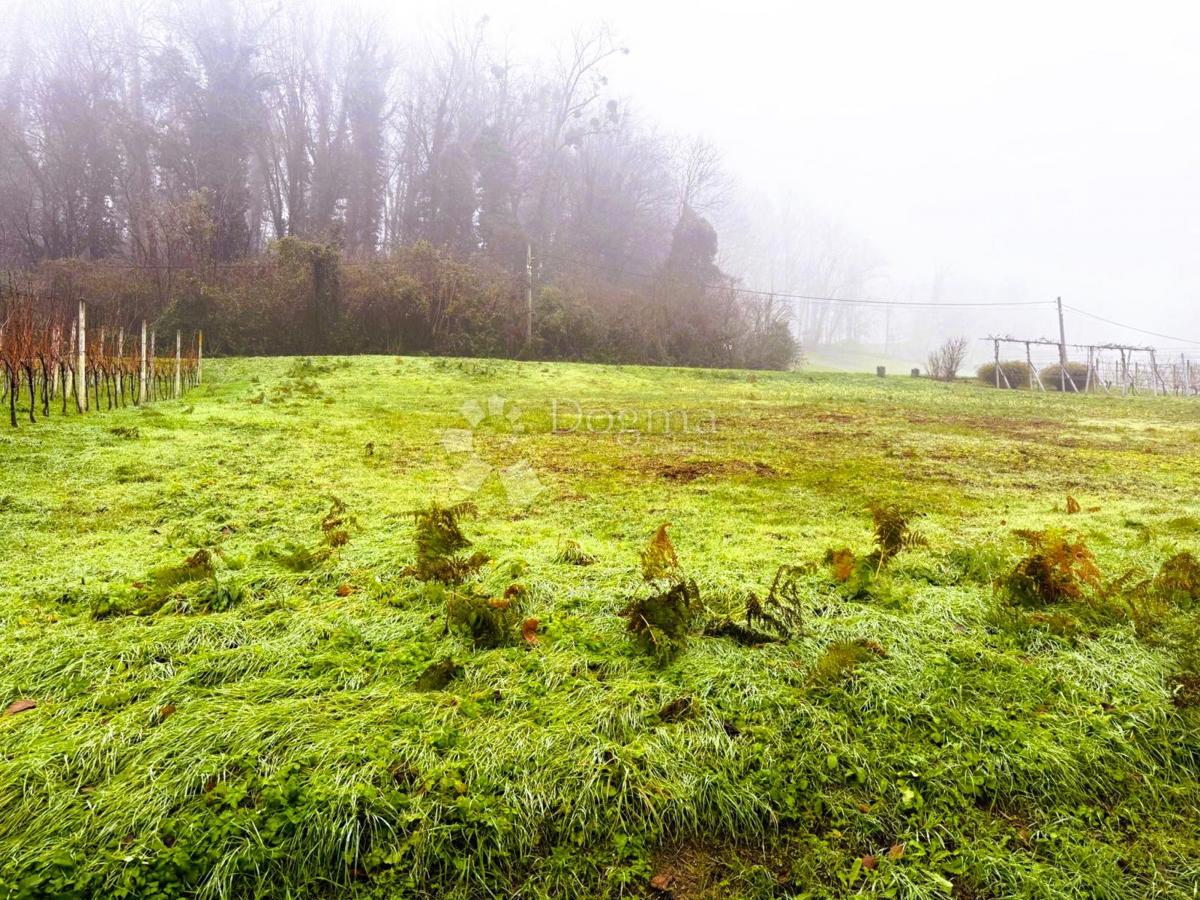 Zazidljivo zemljišče Ivanec, 917m2