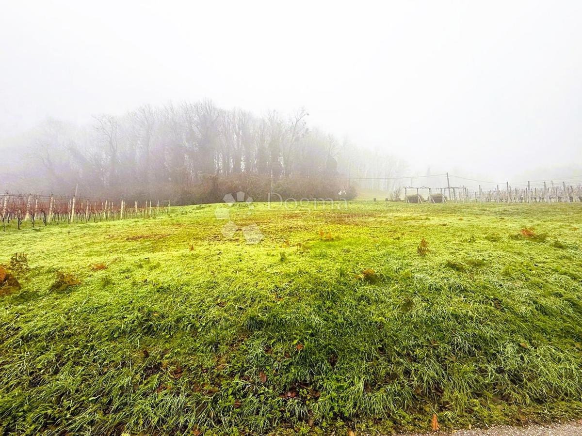 Zazidljivo zemljišče Ivanec, 917m2