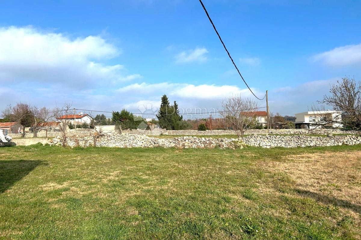 Zazidljivo zemljišče Vodnjan, 939m2