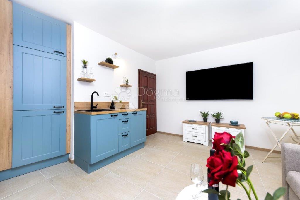 Enosobno stanovanje v središču Rovinja, pravljičnega starega mestnega jedra