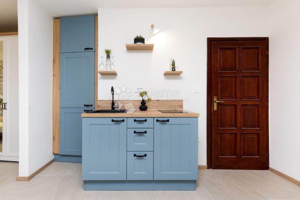 Enosobno stanovanje v središču Rovinja, pravljičnega starega mestnega jedra