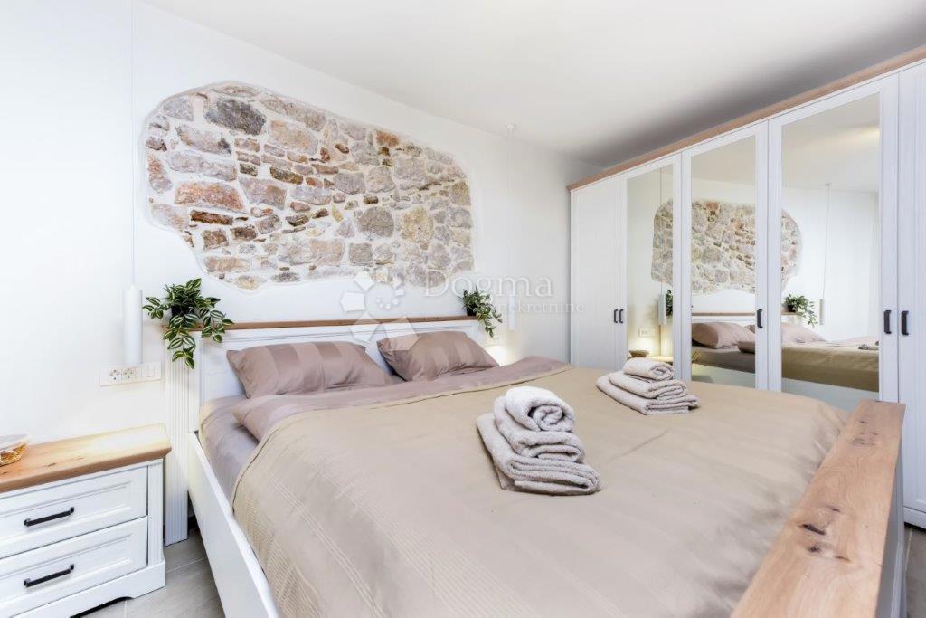 Enosobno stanovanje v središču Rovinja, pravljičnega starega mestnega jedra