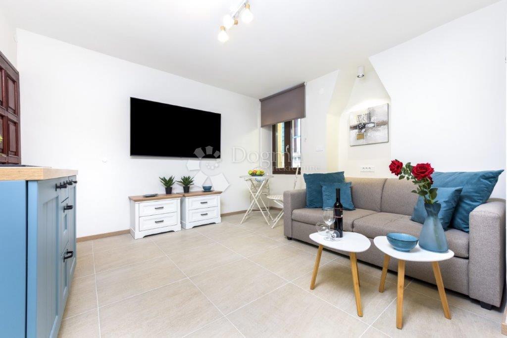 Enosobno stanovanje v središču Rovinja, pravljičnega starega mestnega jedra