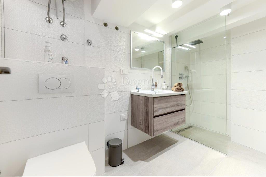 Enosobno stanovanje v središču Rovinja, pravljičnega starega mestnega jedra