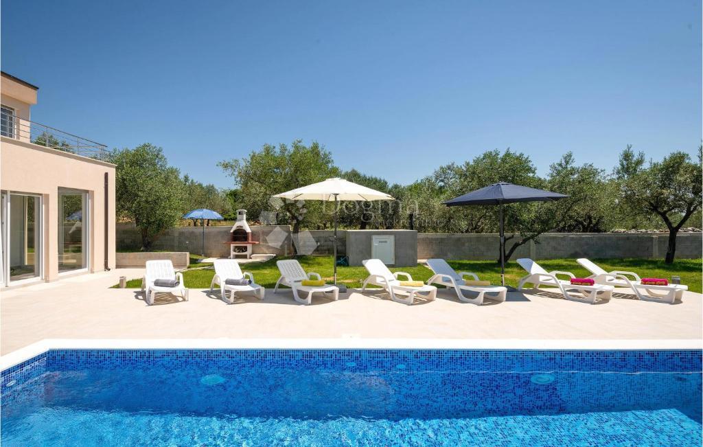 Hiša Vodnjan, 250m2