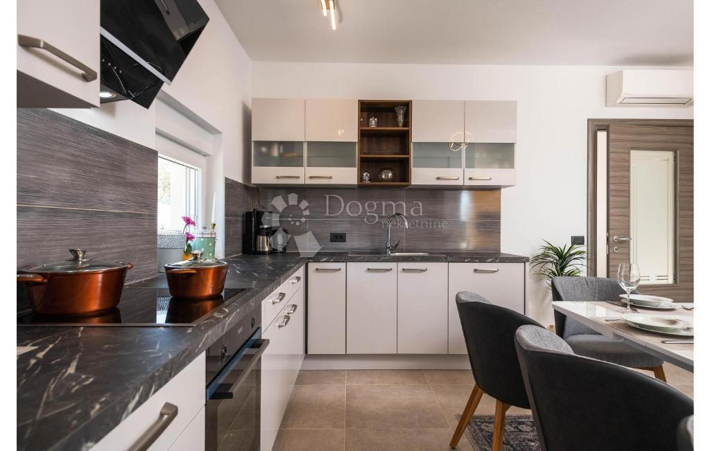 Hiša Vodnjan, 250m2