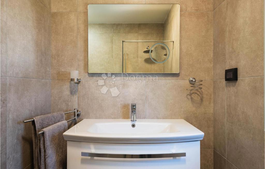 Hiša Vodnjan, 250m2