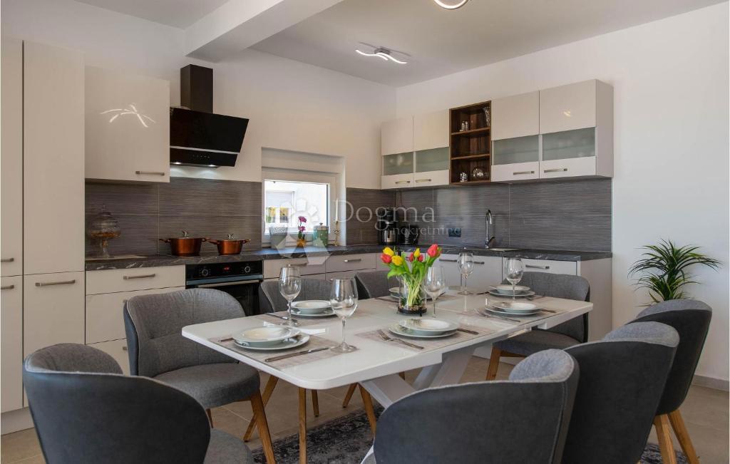 Hiša Vodnjan, 250m2