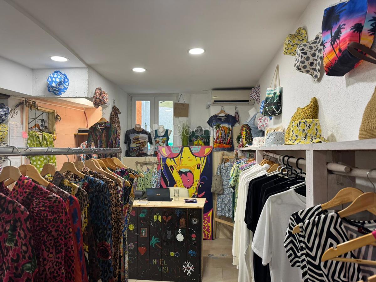 Poslovni prostor Rovinj, 70,60m2