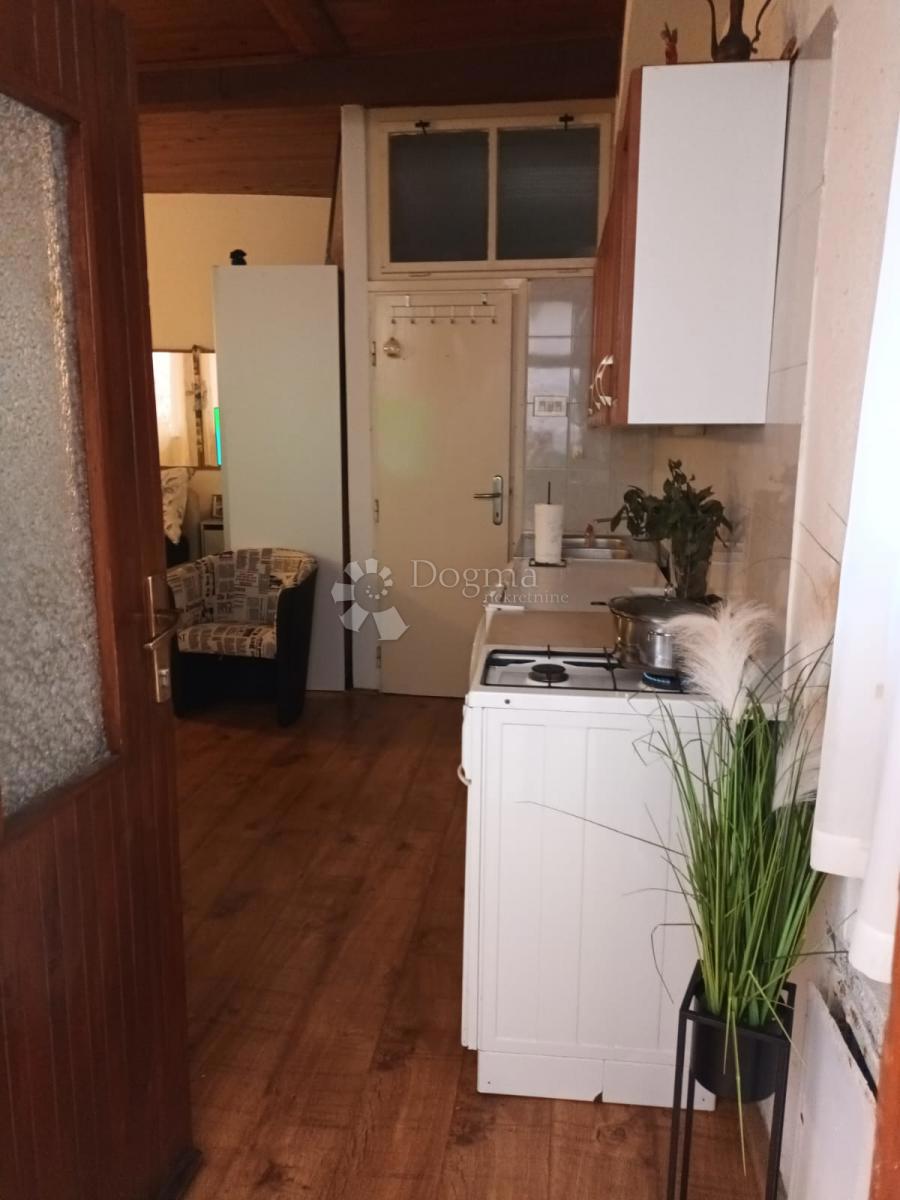 Poslovni prostor Rovinj, 70,60m2