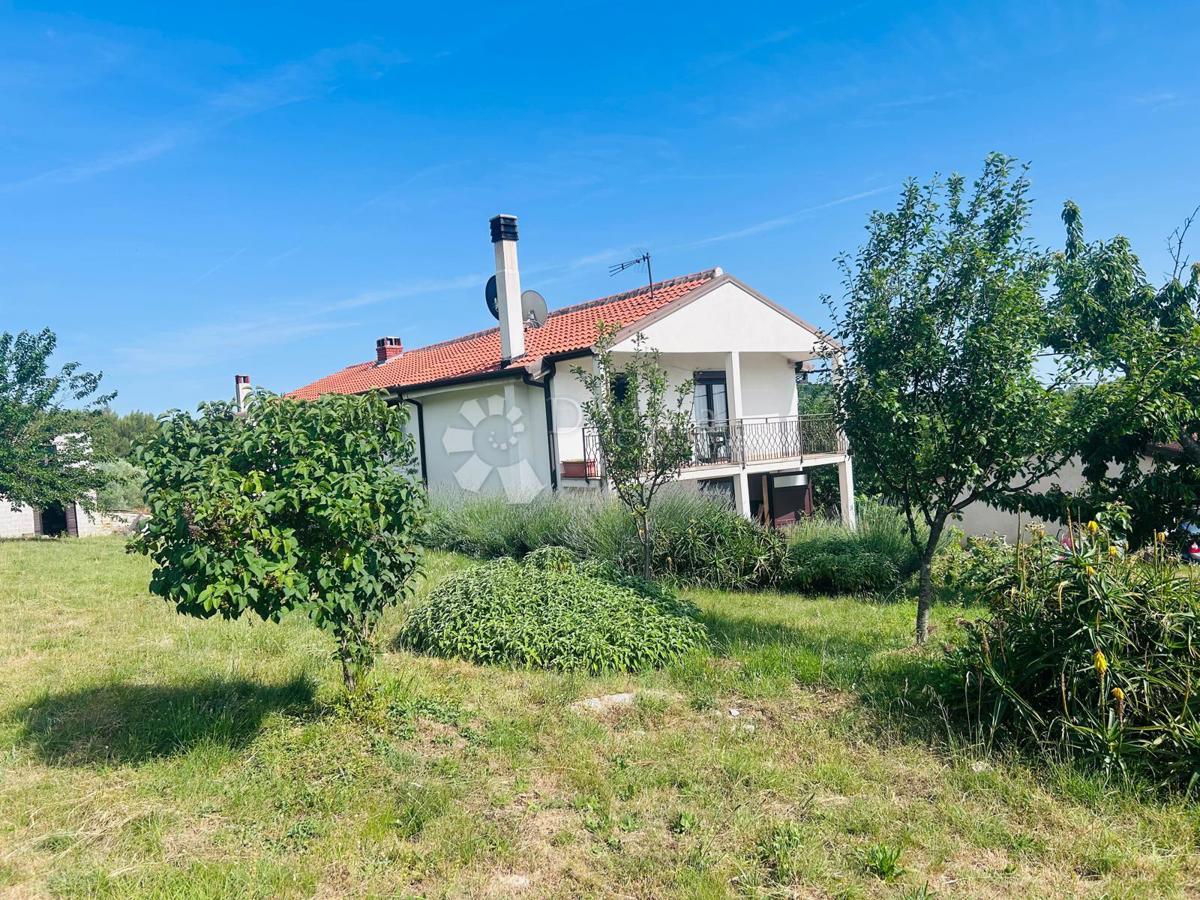 Hiša Kršete, Buje, 172m2