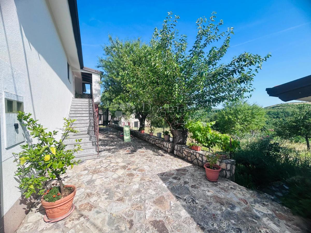 Hiša Kršete, Buje, 172m2