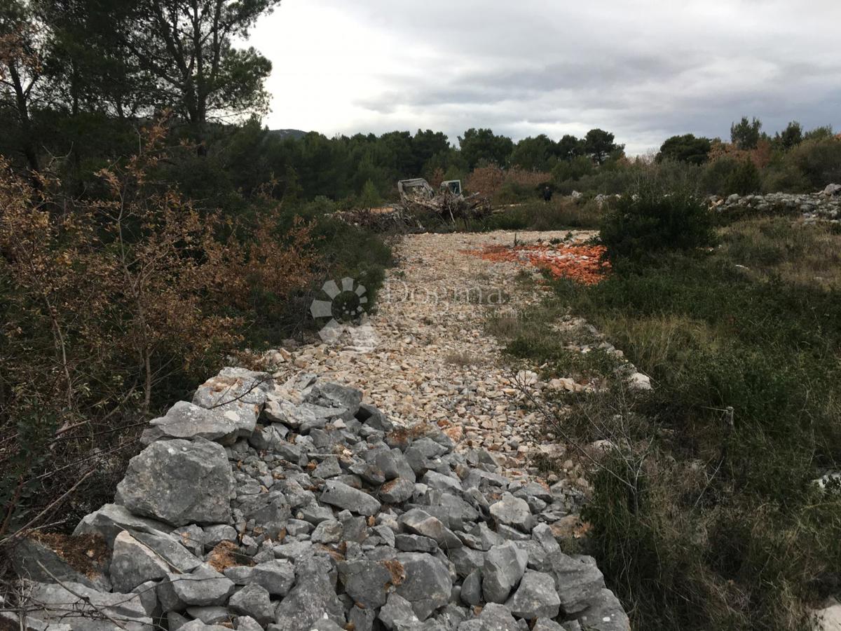 Zazidljivo zemljišče Tribunj, 1.000m2