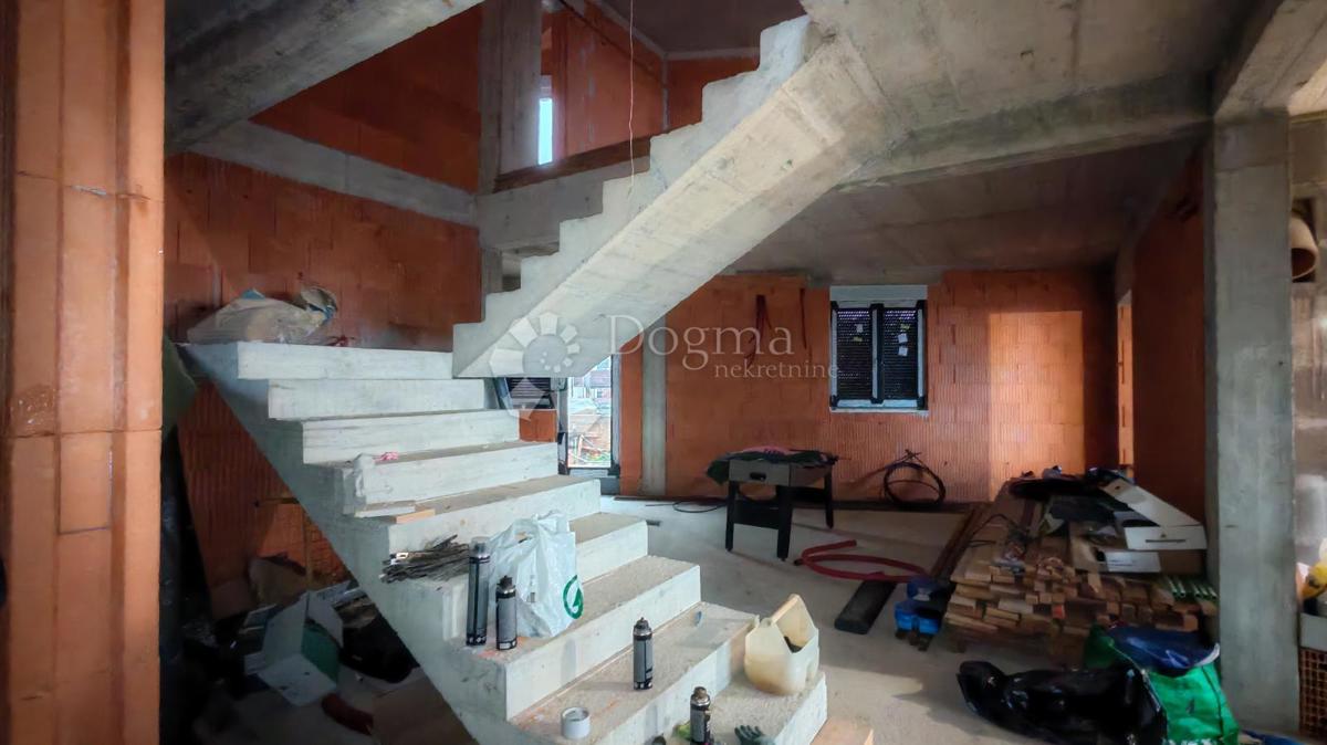 Hiša Kraljevica, 230m2