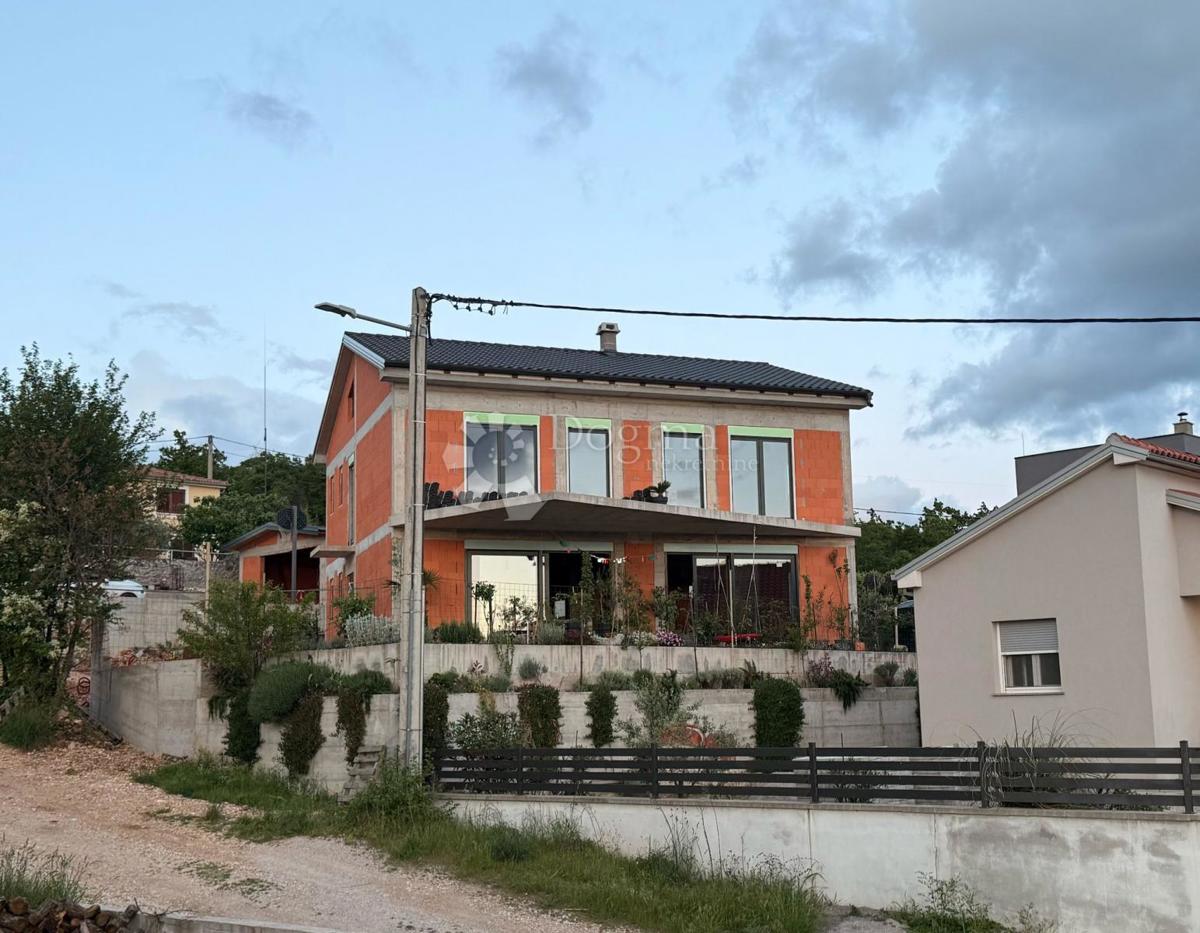 Hiša Kraljevica, 230m2