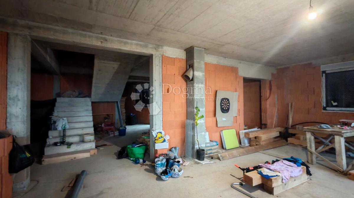 Hiša Kraljevica, 230m2