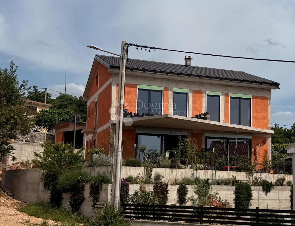 Hiša Kraljevica, 230m2