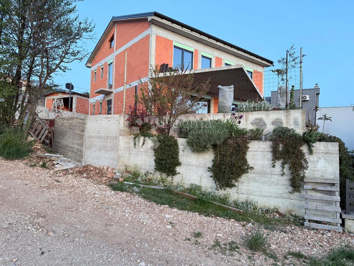 Hiša Kraljevica, 230m2