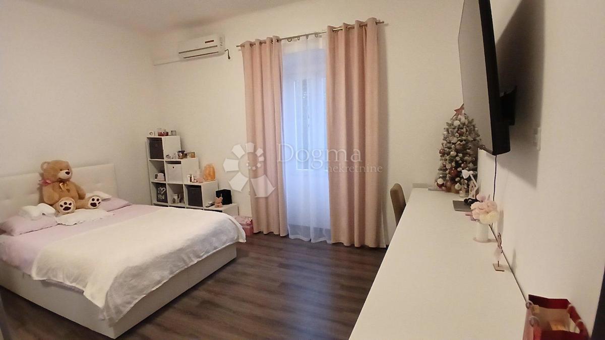 Hiša Kraljevica, 325m2